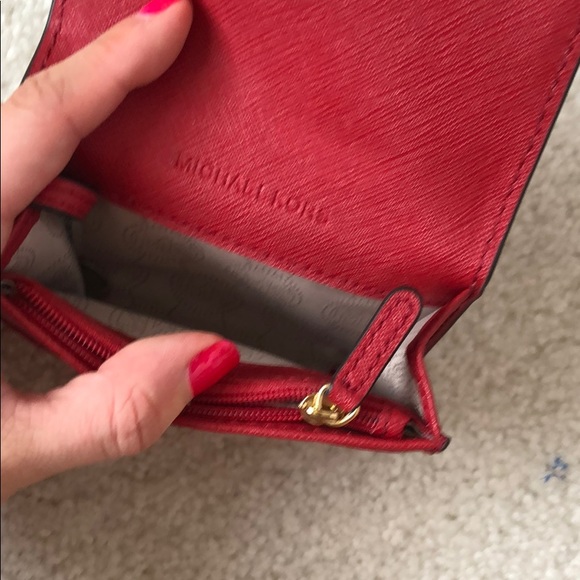 Michael Kors Wallet - Picture 2 of 3